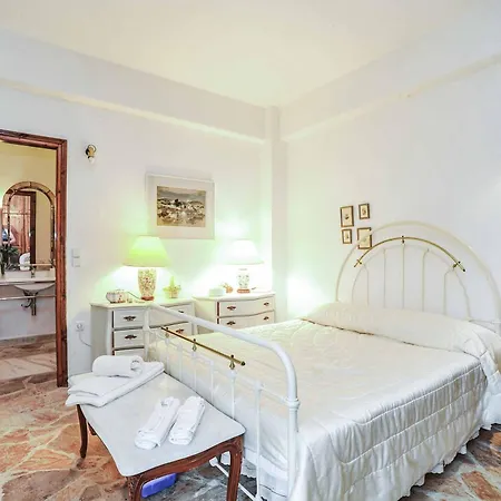 Villa Stella Karousádes