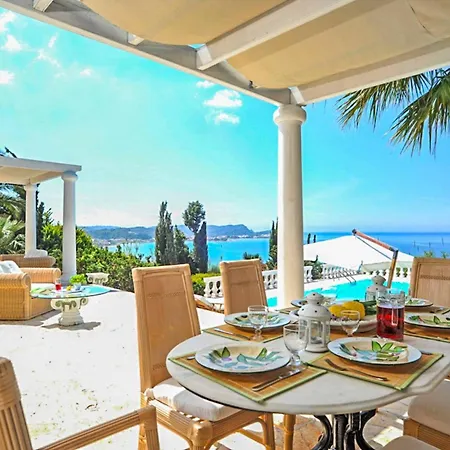 Stella Villa Karousádes