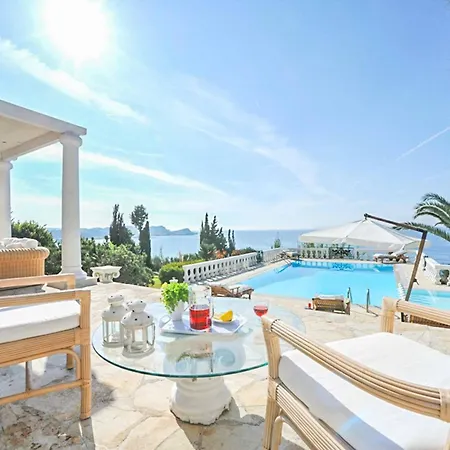 Stella Villa Karousádes