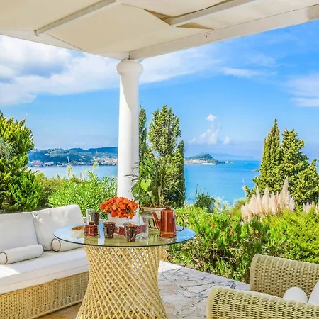 Stella * Karousádes