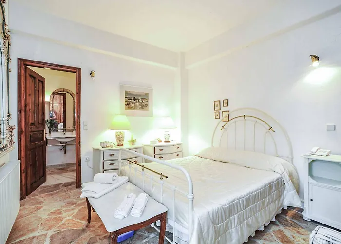 Villa Stella Karousádes
