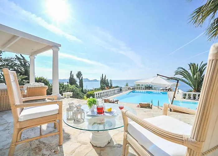 Stella Villa Karousádes